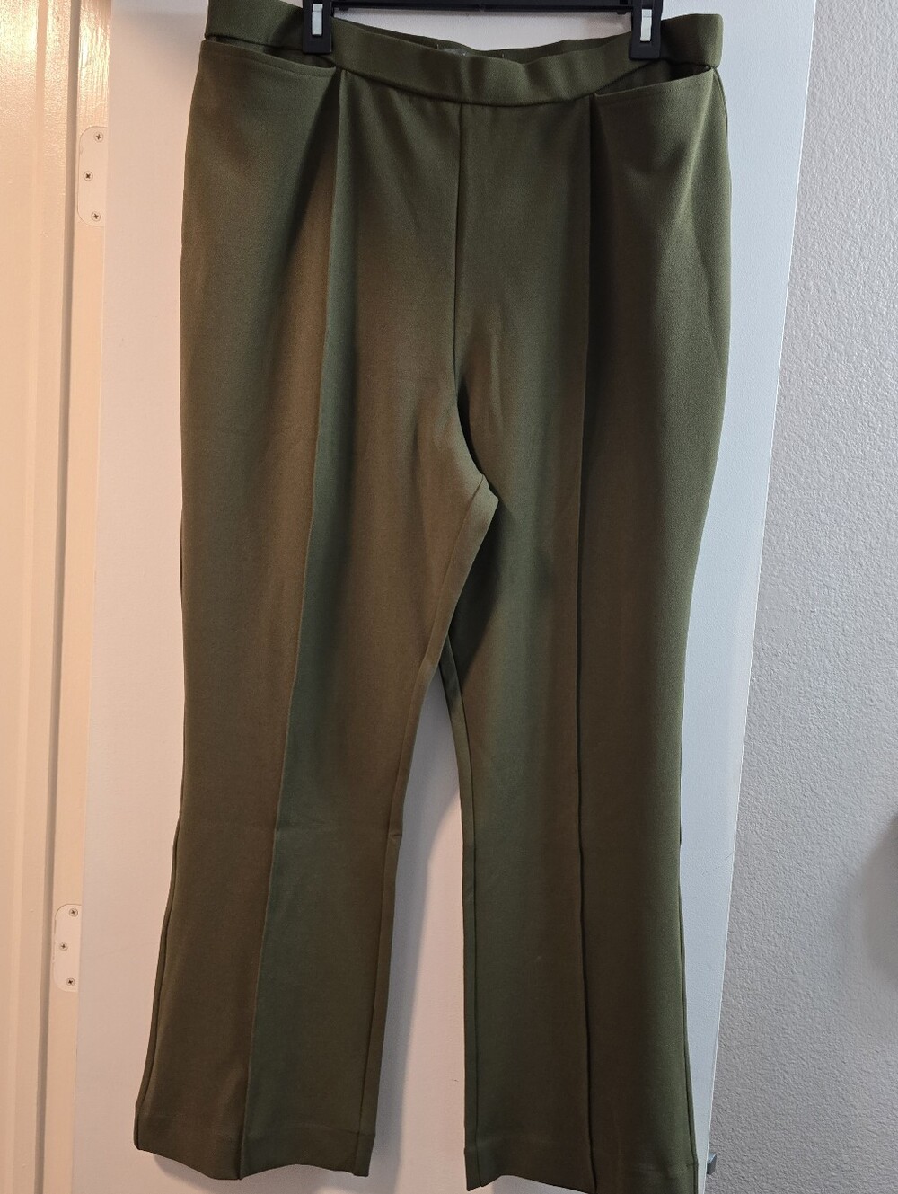18 Kate & Mallory Olive Green Straight Leg Pants
